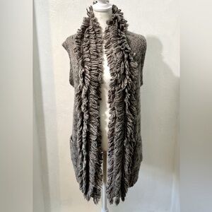 Ellen Tracy 25% wool chunky preppy gray vest.Size M.Has front tie.